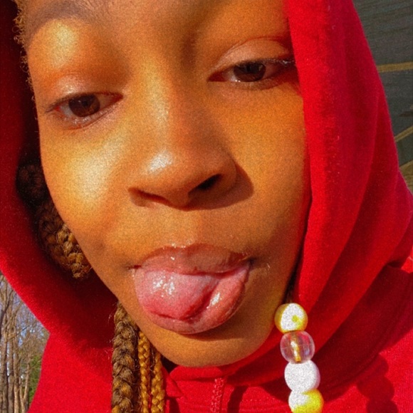 Meet your Posher, Anasja - Picture 1 of 1